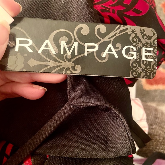 RAMPAGE BOHO BABYDOLL STYLE TIE TOP - Picture 6 of 14